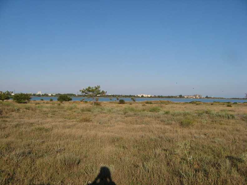 Озеро Мойнаки с лечебной черной грязью.