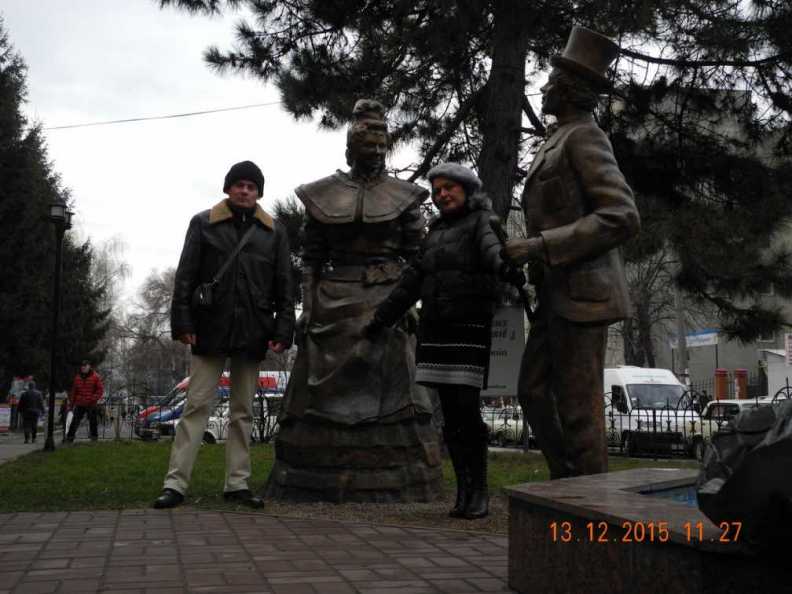 Черкассы. Памятник Голохвастову и Проне Прокоповне.