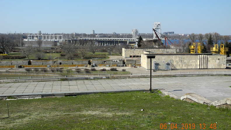 Днепровская ГЭС.
